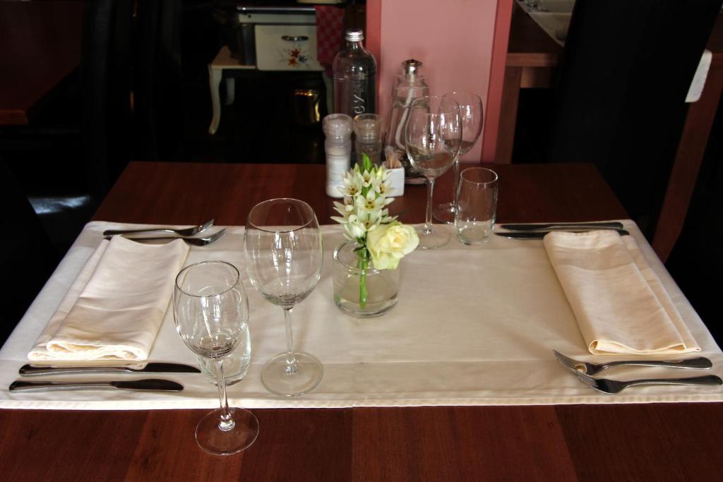 Hotel Restaurant Zeeland Tholen Eksteriør bilde